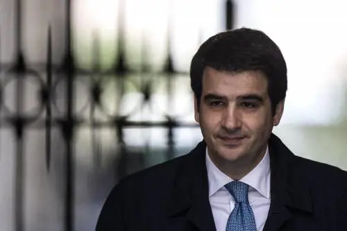 Forza Italia, 36 disubbidienti lasciano le impronte digitali