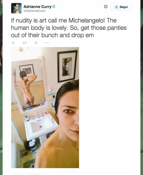 Adrianne Curry, lato B nudo su Twitter