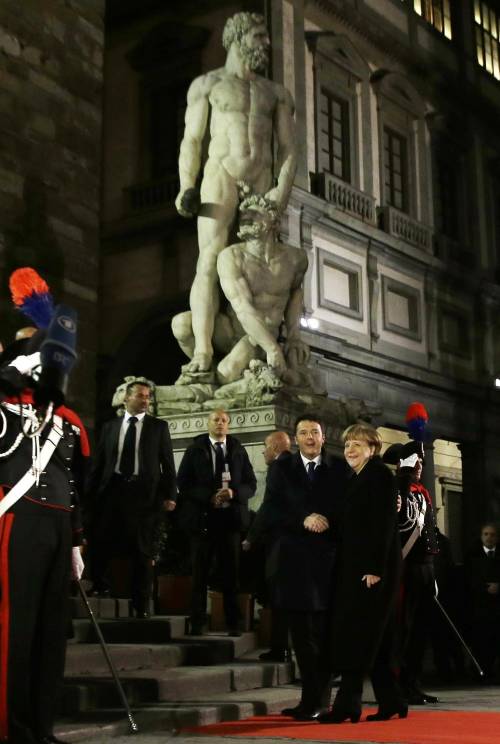 Il premier snobba i dissidenti e accelera su Italicum e Colle