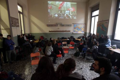 Studenti a lezione dagli autonomi