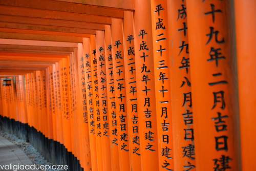 Giappone: i torii rossi del santuario di Fushimi Inari