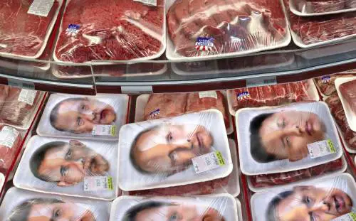 Politici come carne: la nuova provocazione di Saint Hoax