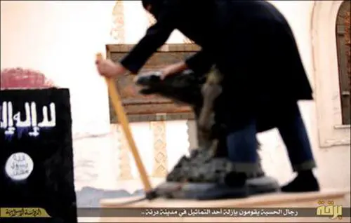 Libia, gli uomini dell'Isis in azione a Derna