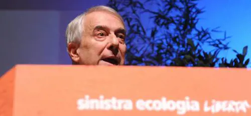 Pisapia fa la star da Sel e il Pd si infuria