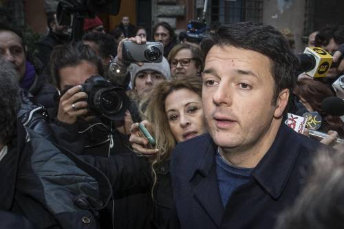 Renzi non piace più: la fiducia nel governo cala di un punto a settimana