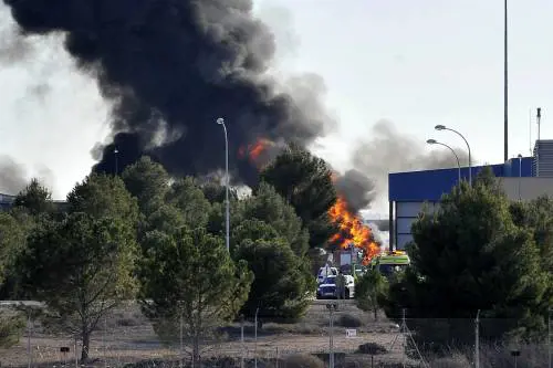 F-16 si schianta in base Nato: "Almeno 10 morti"