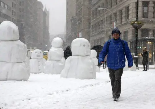 New York deserta per la tempesta