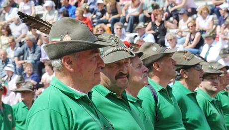 Veneto, voto a rischio rinvio: c'è l'adunata degli alpini