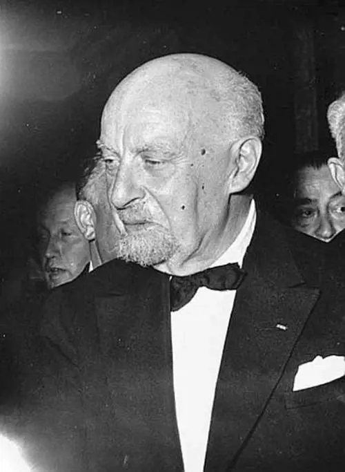 L'assurda rimozione di Volpe storico della nazione italiana