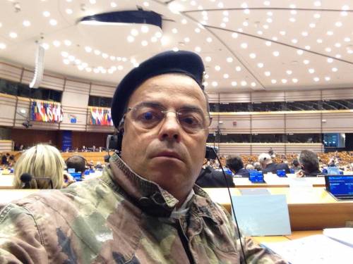 Buonanno indossa l'elmetto: "Vado in Libia contro l'Isis"