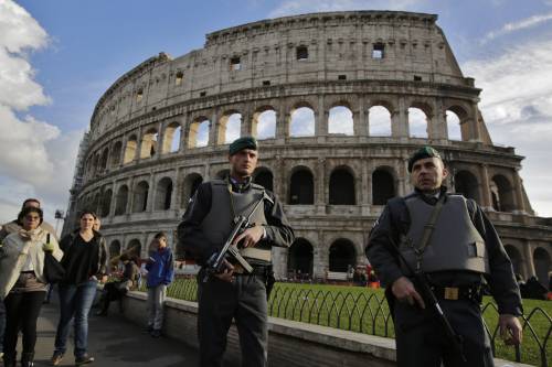 In tutta Europa lotta alla jihad. Da noi terzo rinvio al decreto