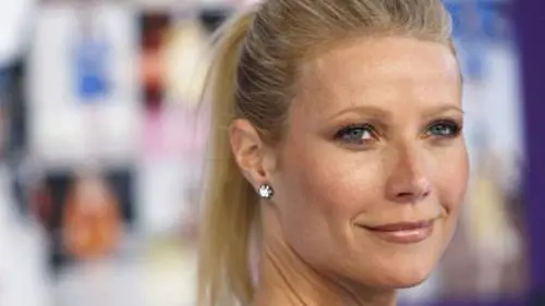 Gwyneth Paltrow, la figlia 11enne Apple spende già 180 euro per mantenersi bella