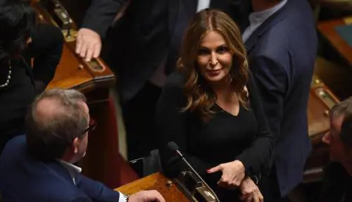 Immigrati, Santanché: "Affondare i barconi"