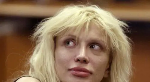Courtney Love ammette: "Mi sono fatta di eroina mentre ero incinta"