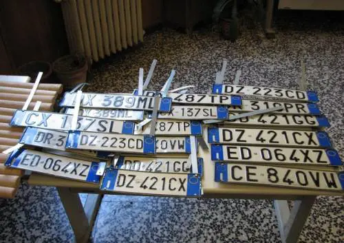 Auto, immatricolazioni a rischio: sono finite le targhe 
