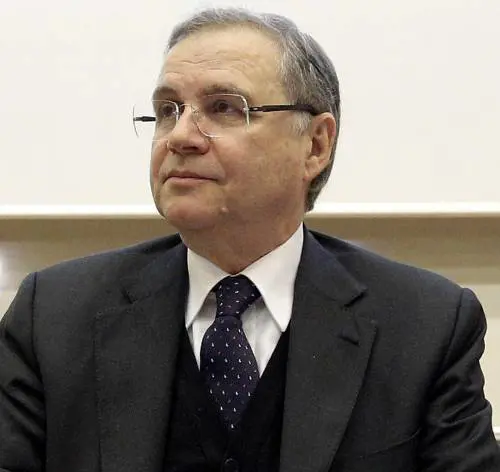 Per il governatore la legge «va nella giusta direzione» Ora però la partita del Quirinale rafforza la sinistra Pd