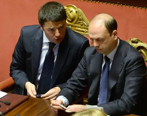 Per Renzi l'incognita rimpasto: tensioni e malumori con Ncd