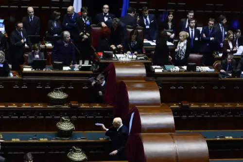 Quirinale, al via la quarta votazione, sì di Ncd a Mattarella