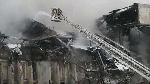Antica biblioteca storica a fuoco a Mosca