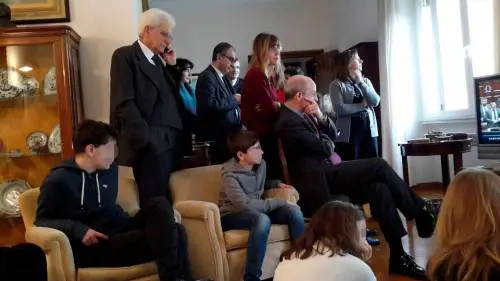 L'attesa dell'elezione con la famiglia