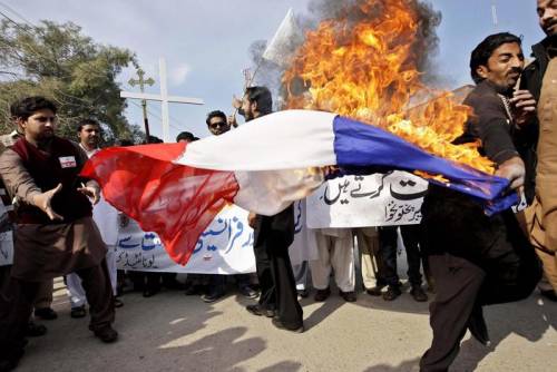 Proteste contro Charlie Hebdo in Pakistan