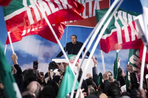 Sondaggio Ipsos: il 92 per cento degli elettori di Fi vuole Berlusconi leader