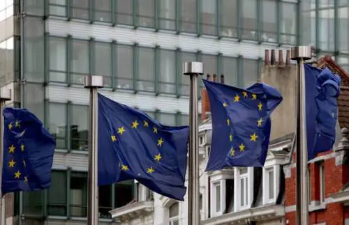 Questa Europa scalda i cuori come un cda