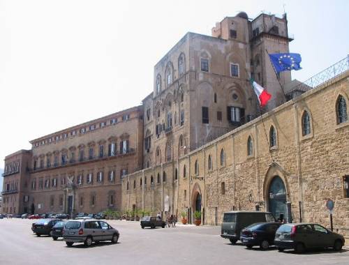 Sicilia, consiglio comunale aumenta il gettone di presenza del 417%