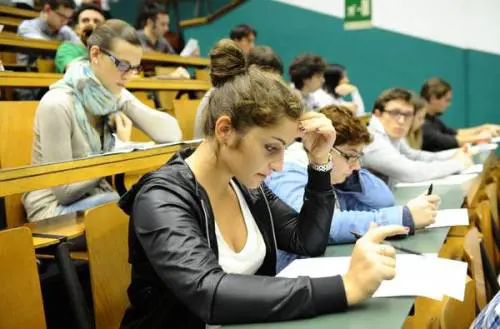 Ancona, alunni scoprono che il supplente è un ex prete condannato per abusi