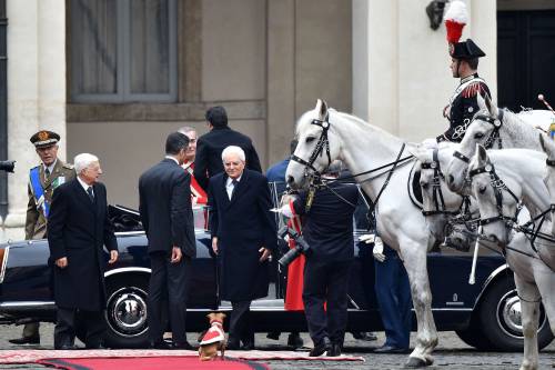 Mattarella giura da Presidente "Sarò un arbitro imparziale"