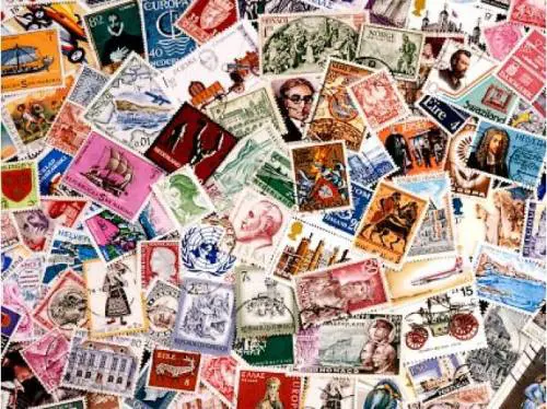 Rubano 20 milioni di francobolli