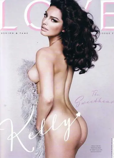 Il seno perfetto di Kelly Brooks
