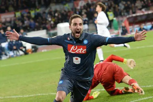Higuain trascina il Napoli, Inter fuori dalla Coppa Italia