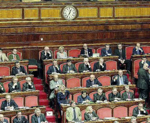 È caccia ai «responsabili» Renzi compra Scelta civica