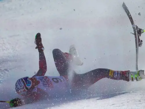La caduta di Bodi Miller durante il Super G di Beaver Creek, in Colarado