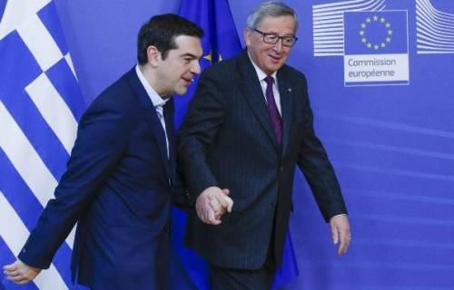 Grecia, Juncker manda sms a Tsipras e sbotta con l'Europarlamento