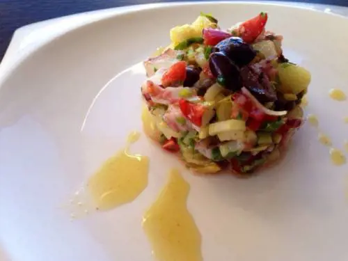 Insalata di polpo con taggiasche e capperi