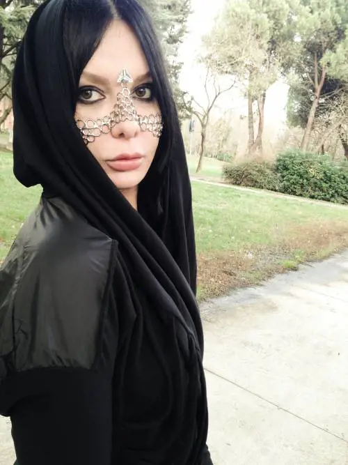 Favole tristi per baby squillo: Santacroce le racconta così