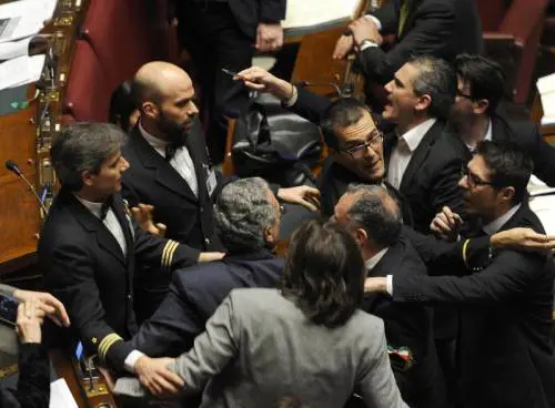 Rissa alla Camera sul ddl riforme costituzionali