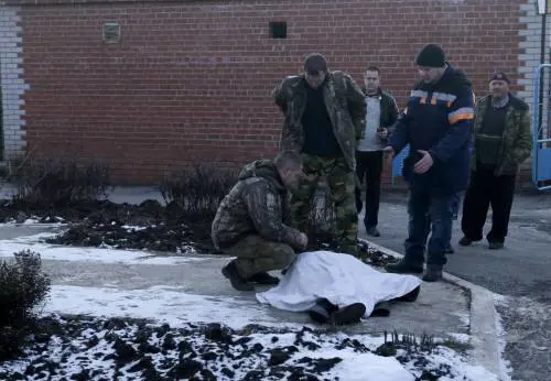 Ucraina-Russia, prove di tregua. Ma gli ultranazionalisti: "Continueremo a combattere"