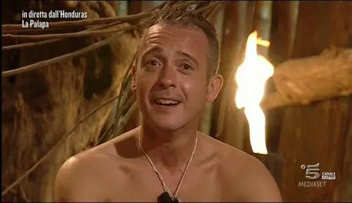 Isola, c'è un "burattinaio" che decide chi eliminare