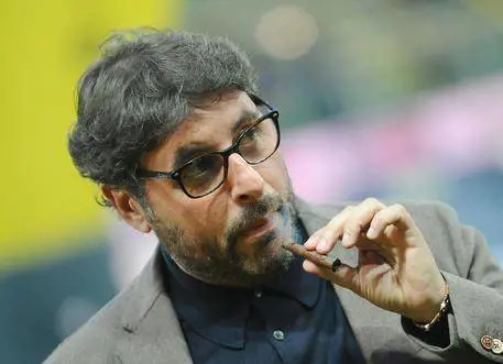 Parma nel caos, è arrivato l'ufficiale giudiziario