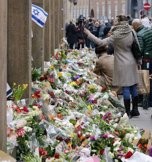 Copenaghen, un altro uomo fermato L'accusa: complicità per gli attacchi