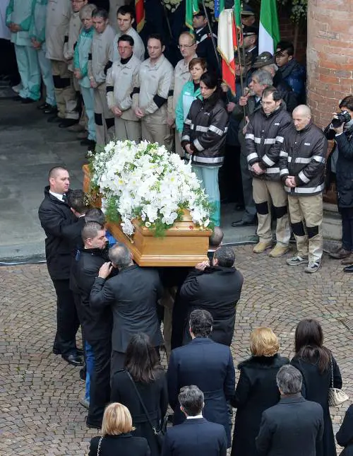 Lutto ad Alba, 5mila persone per ricordare il padre della Nutella