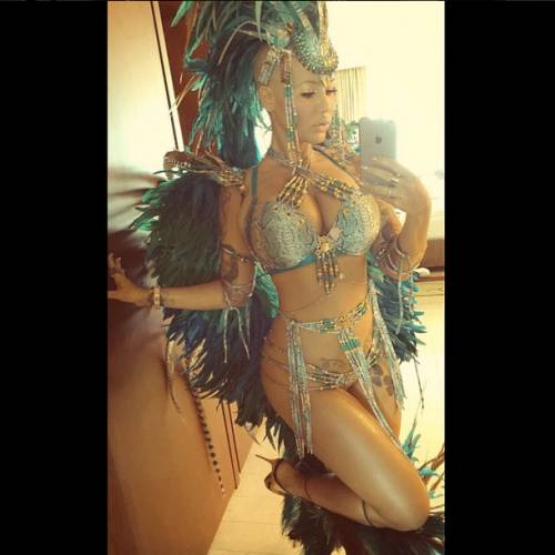 Amber Rose: sexy al carnevale di Trinidad e Tobago