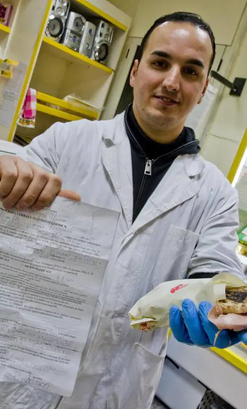 Nell'Italia dei furbi la Finanza multa il salumiere La sua colpa? Regalare un panino a un disabile