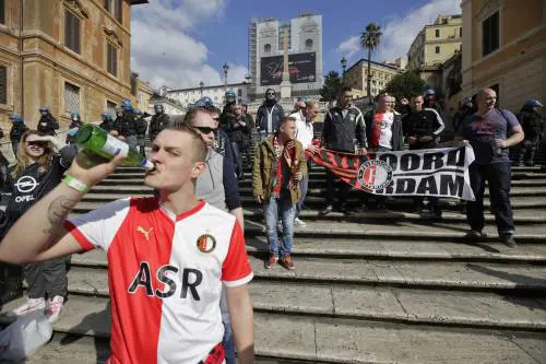 Europa League, trasferta bollente a casa degli olandesi di Rotterdam. E sul web arrivano le minacce choc