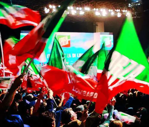 No a tasse e burocrazia La lotta di Forza Italia parte dalla Lombardia