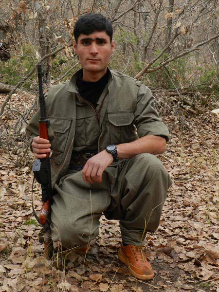 Il ragazzo curdo di Novara morto per combattere l'Isis