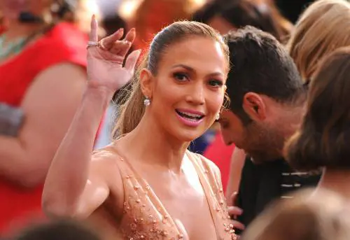 JLo e la scollatura da brivido